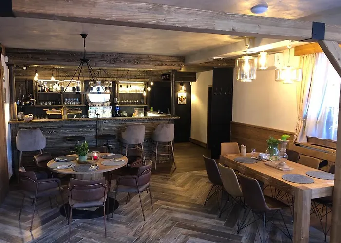 Mclimon Hotel